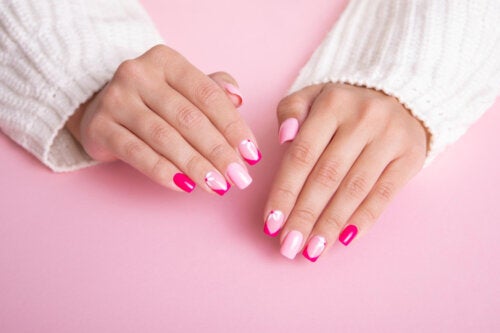10 Aesthetic Nail Designs: Which One Will You Try?