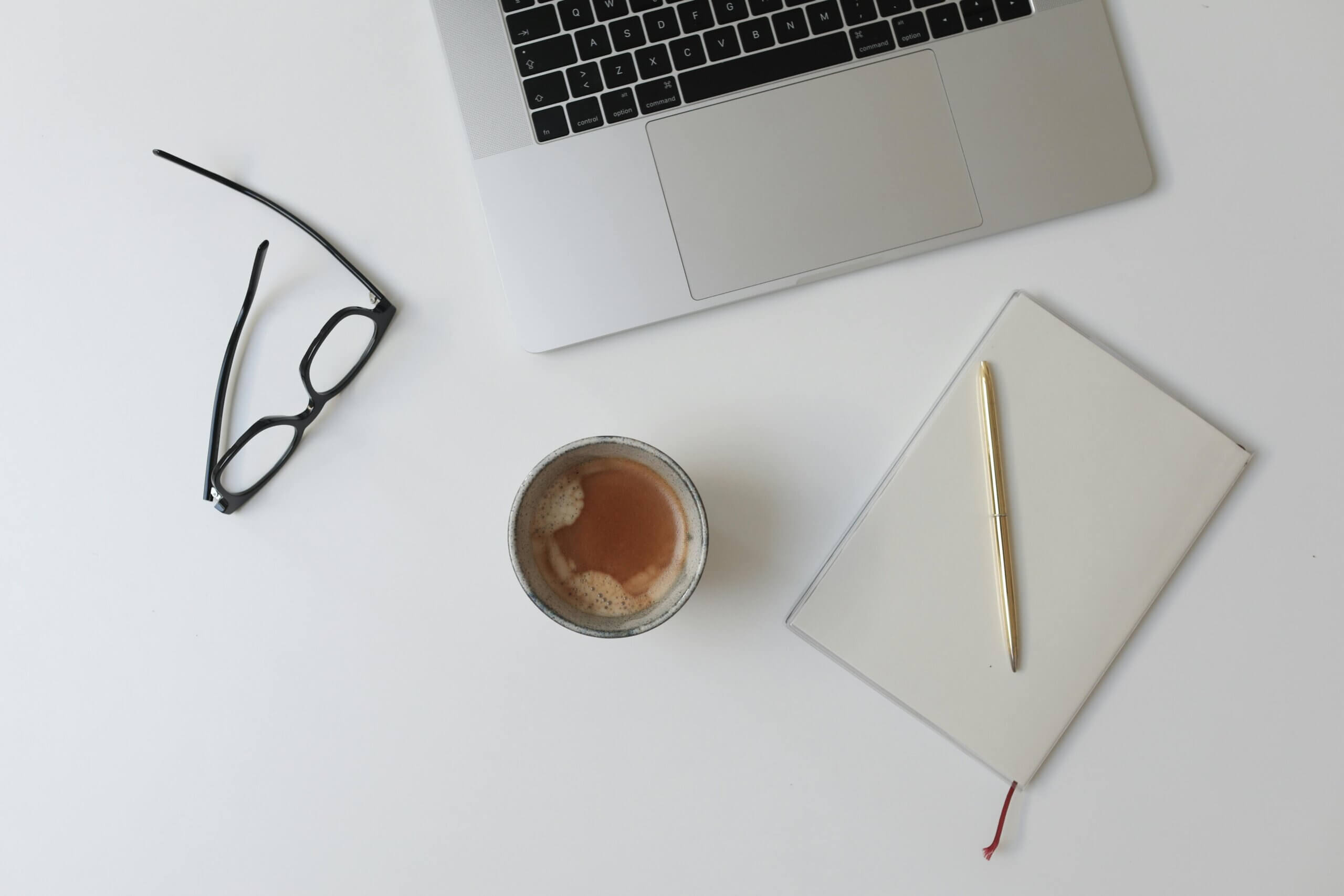 Non-Invasive Ways to Protect Your Eyes from Blue Light